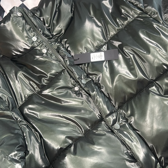 Fashion nova bubble coat very comfortable and warm for winter - Picture 2 of 4